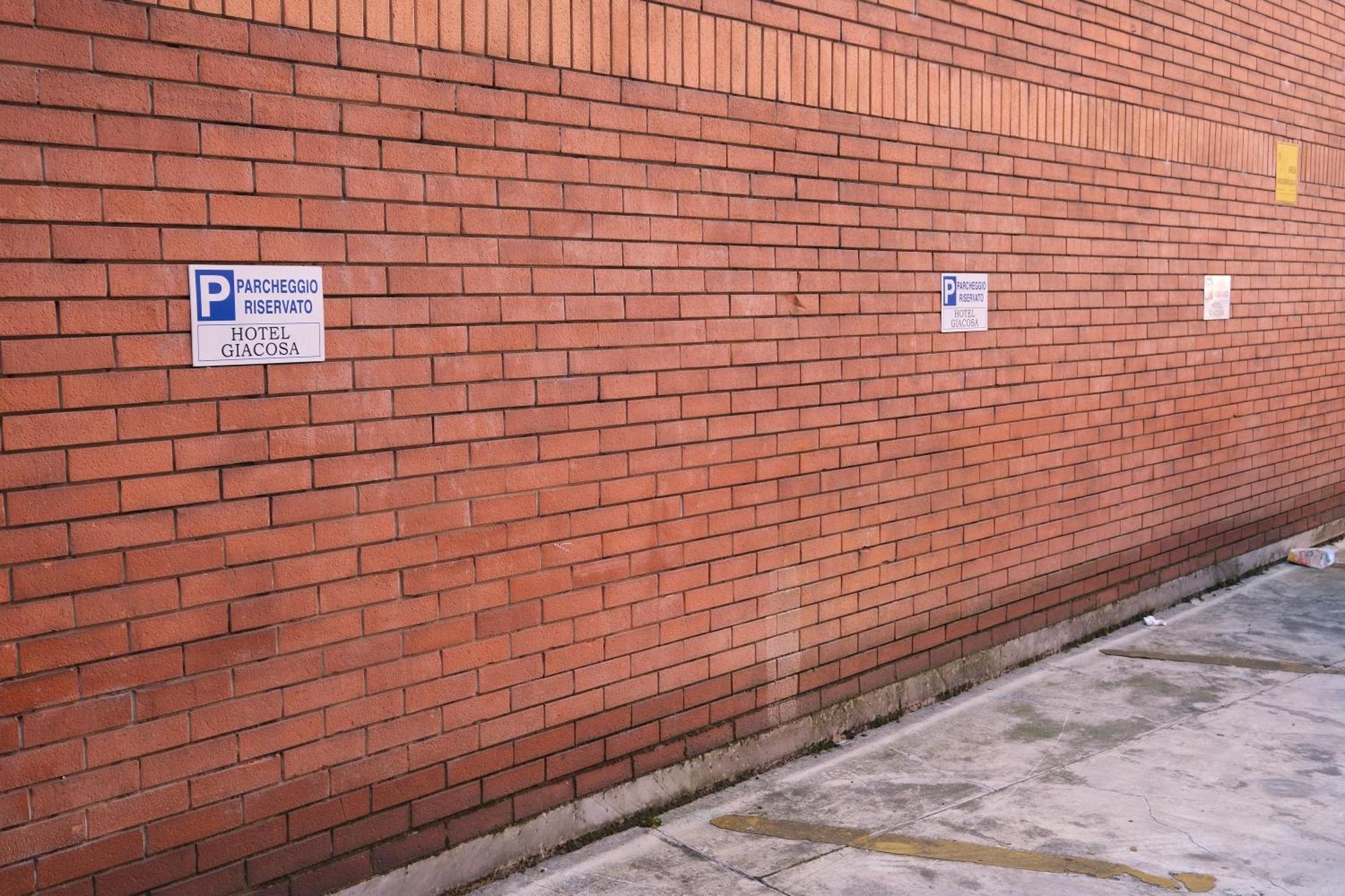 Hotel Giacosa Milan Exterior photo