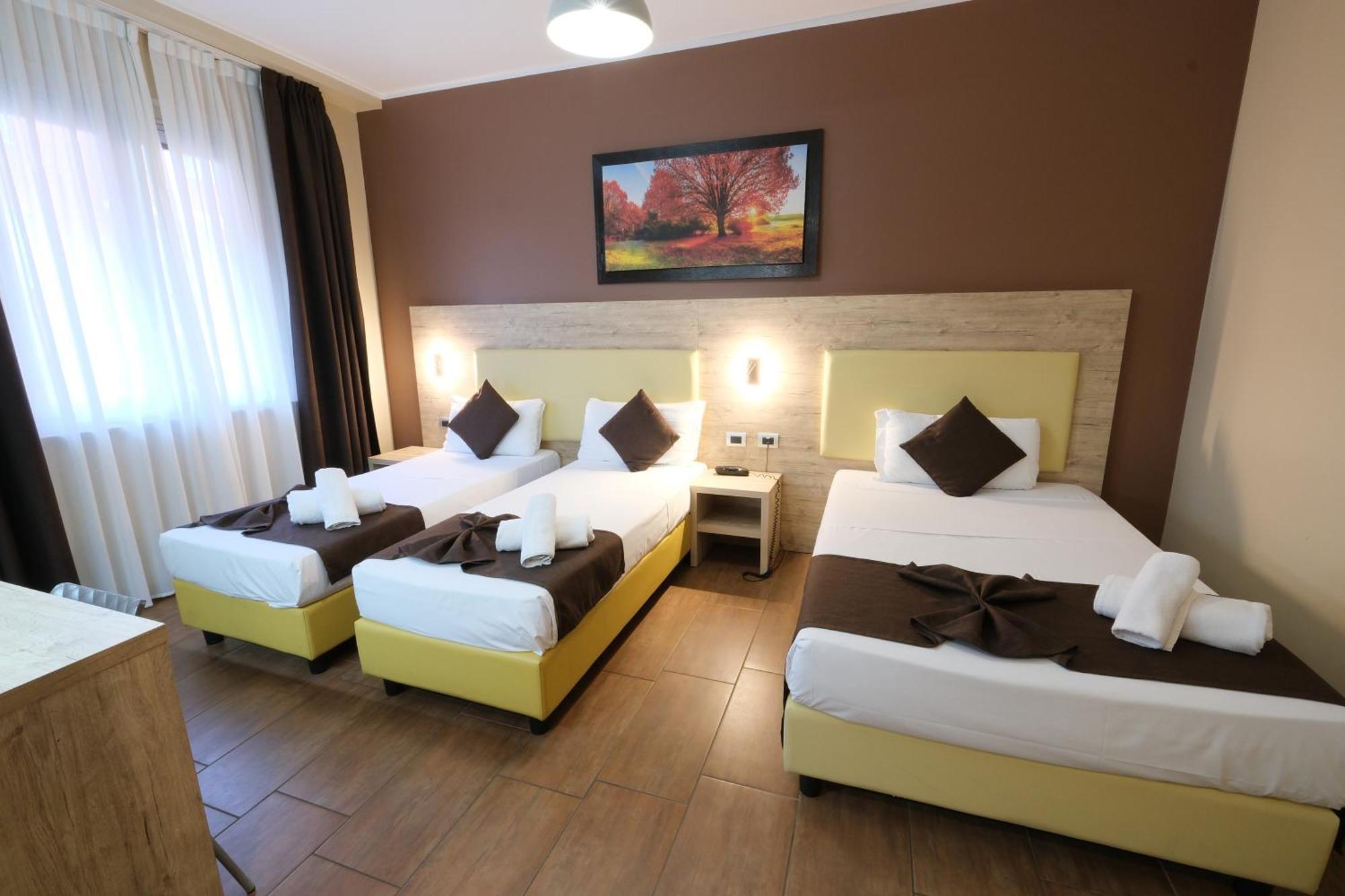 Hotel Giacosa Milan Exterior photo
