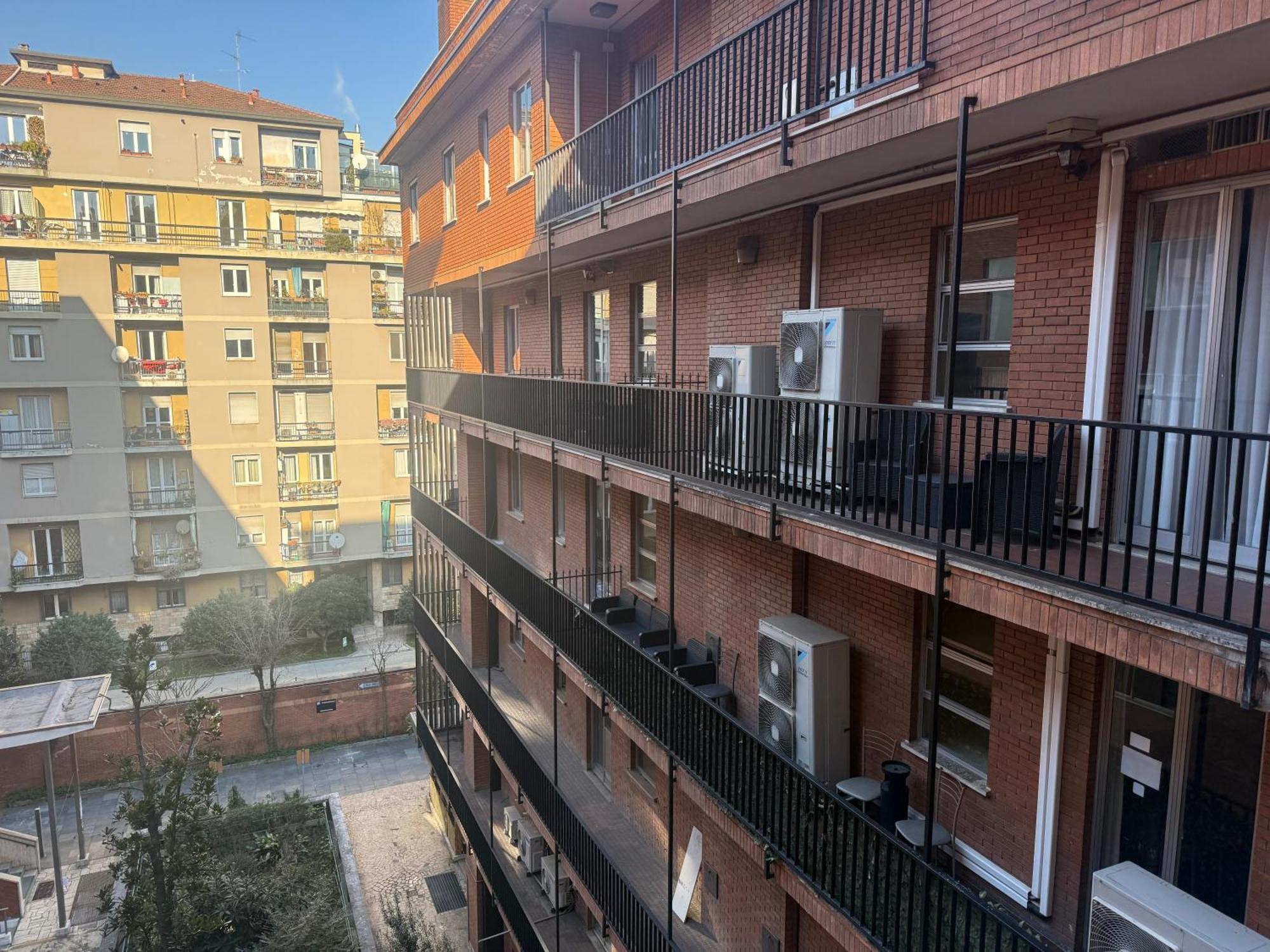 Hotel Giacosa Milan Exterior photo